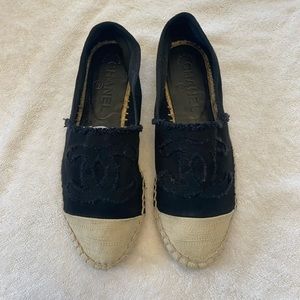 Chanel thin soles espadrilles in black and beige